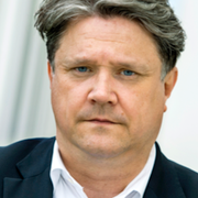 Polis på plats efter dödsskjutning i Södertälje/Hans Brun, strategisk analytiker på Noa