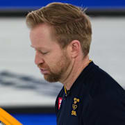 Niklas Edin under gårdagens match mot tyskland. 