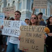 Demonstranter i Kyiv.