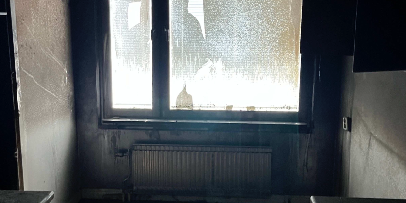 Bild från lägenheten efter branden.