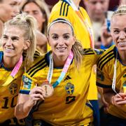 Sofia Jakobsson, Kosovare Asllani och Caroline Seger.