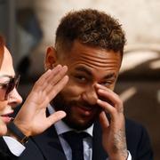 Neymar lämnar en domstol i Barcelona tidigare i oktober