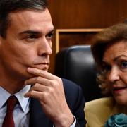 Pedro Sánchez och Carmen Calvo. 