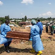 En sex månader gammal flicka som avlidit i ebola begravs i Kongo-Kinshasa i mitten av juni.