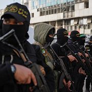 Palestinska styrkor på Gaza från Hamas och islamistiska Jihad.