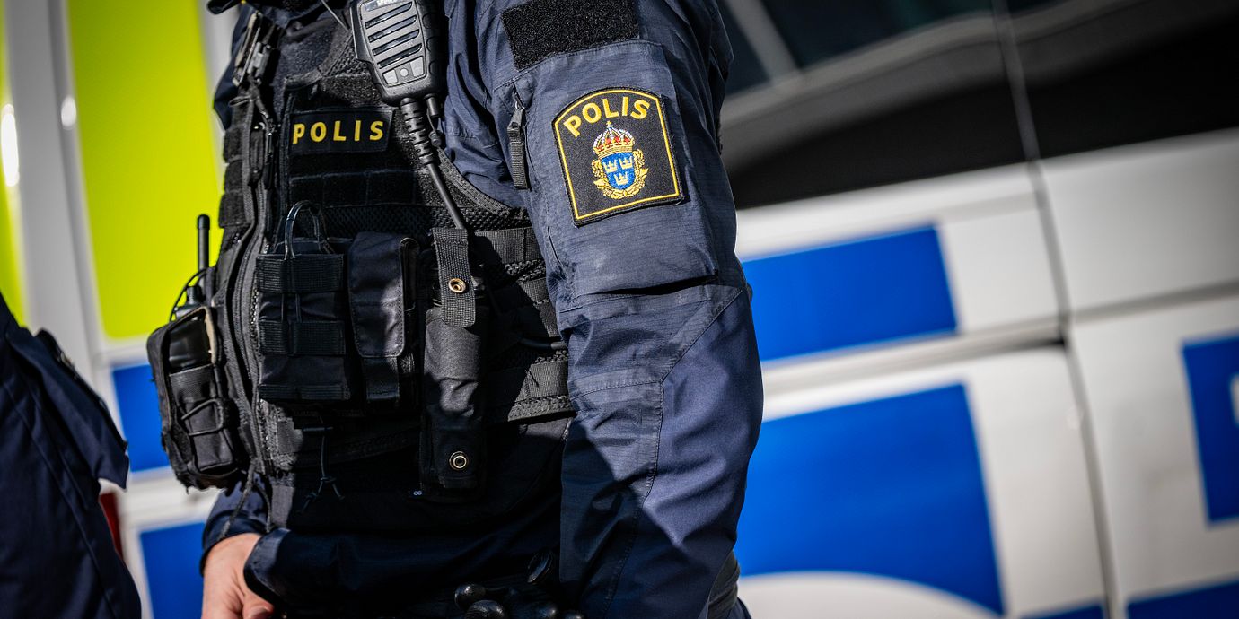 Polisen har varit på plats vid en skola i Landskrona under morgonen.