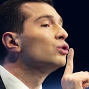 Jordan Bardella förbereder sig på att bli Nationell samlings presidentkandidat. 