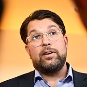 Åkesson.