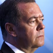 Dmitrij Medvedev och Friedrich Merz.