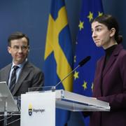 Statsminister Ulf Kristersson och klimatminister Romina Pourmokhtari.