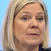 Bildkollage. S-ledaren Magdalena Andersson. Skärmdumpar från Instagramgram-kontot ”Jävla u-land”.