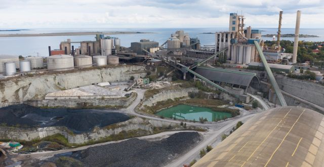 Cementas fabrik och kalkbrott i Slite på Gotland.  Fredrik Sandberg/TT / TT NYHETSBYRÅN
