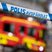   Räddningstjänst och polis på plats vid en brand vid ett tidigare tillfälle. Arkivbild. 