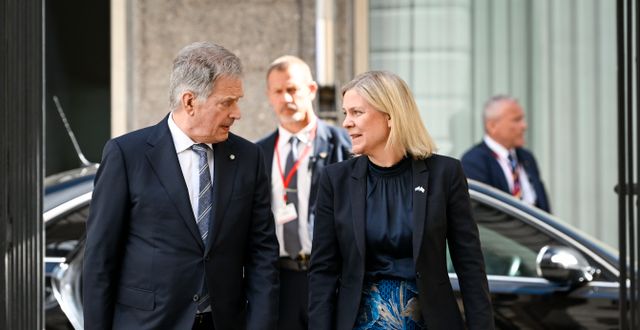Sauli Niinistö och Sveriges statsminister Magdalena Andersson.  Anders Wiklund/TT