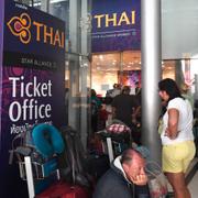 Strandade passagerare på flygplatsen i Bangkok.