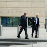 Företrädare för Usip utanför huvudkontoret i samband med nedskärningarna i våras.