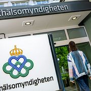 Folkhälsomyndighetens entré. Arkivbild.