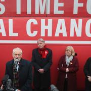 Corbyn talar under ett kampanjmöte.