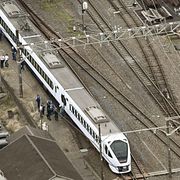 Polis på plats efter olyckan.