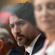 Justin Trudeau under dagens pressträff.