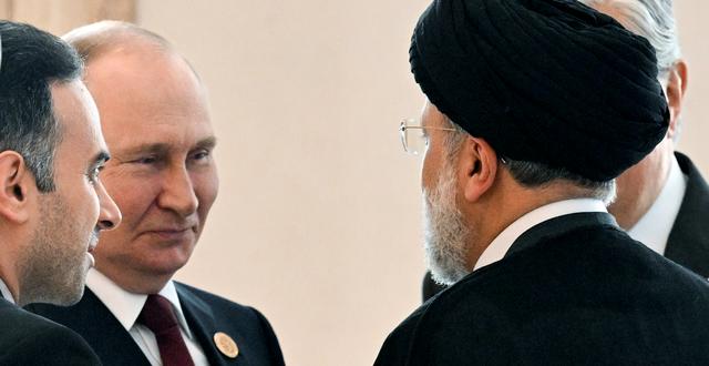 Putin och Raisi under ett möte i somras.  Grigory Sysoyev / AP