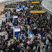Köer på JFK-flygplatsen.