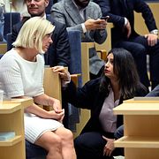 S-ledaren Magdalena Andersson och V-ledaren Nooshi Dadgostar.