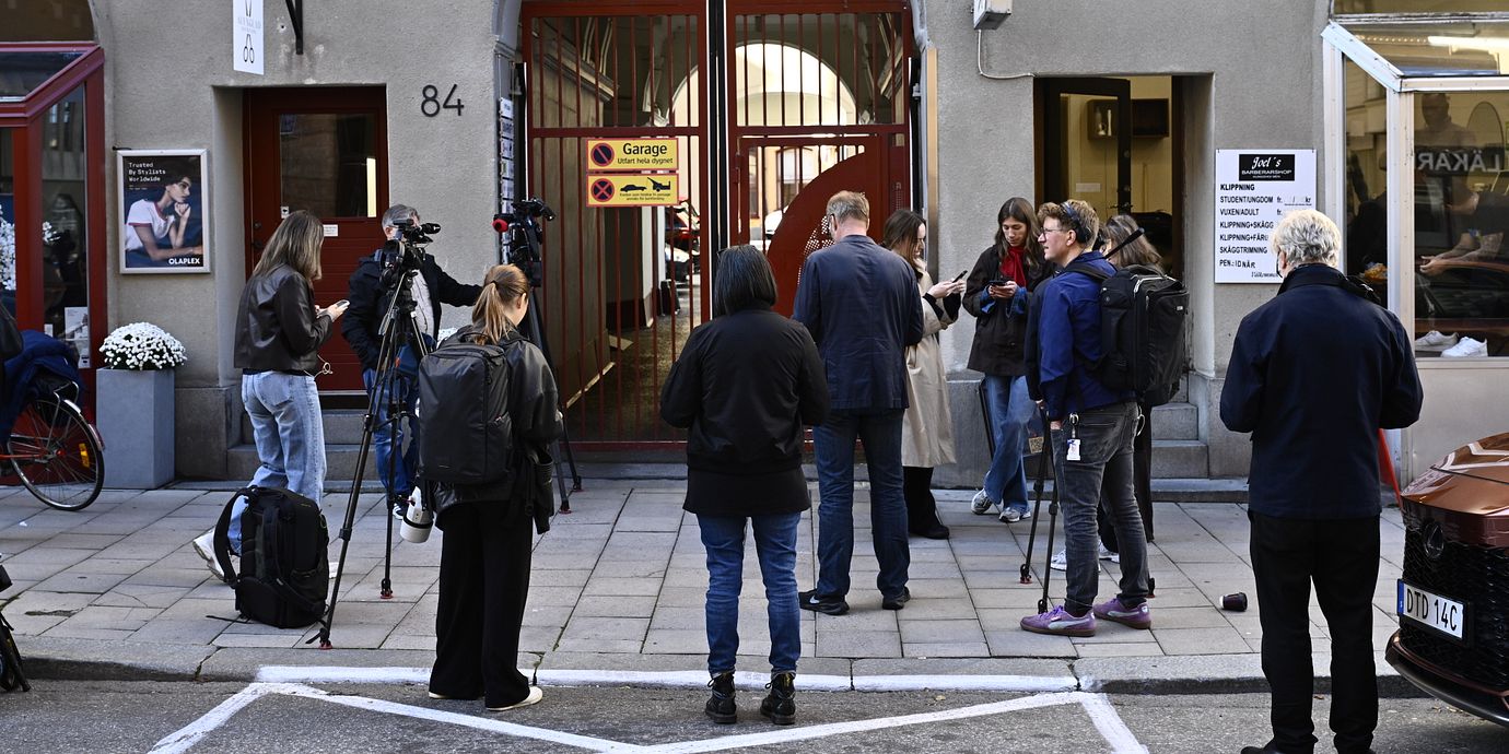 Journalister vid Vänsterpartiets partikansli.