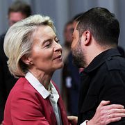 Ursula von der Leyen och Ukrainas president Volodymyr Zelenskyj, arkivbild från 2025.