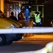  Polisen söker med hund vid Almtorget i Malmö natten till måndagen efter en misstänkt skottlossning.
