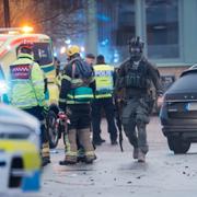 En stor polisinsats pågår vid Risbergska skolan i Örebro.