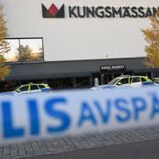 Polisavspärrningar vid Kungsmässan i Kungsbacka på söndagen.