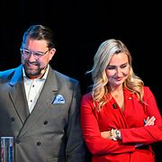 Åkesson och Busch under SR:s slutdebatt 4 september.