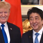 Arkivbild: Donald Trump tillsammans med Shinzo Abe. 