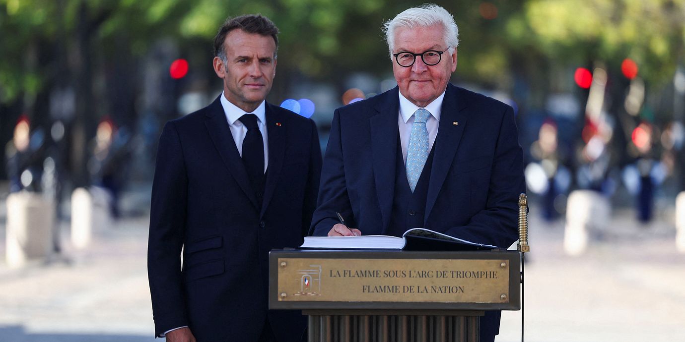 Frankrikes president Emmanuel Macron med tyska Frank-Walter Steinmeier.