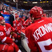 Arkivbild. Henrik Zetterberg pratar med Niklas Kronwall. 