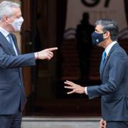 Storbritanniens finansminister Rishi Sunak och Frankrikes dito Bruno Le Maire inför G7-mötets första dag i London i fredags. 