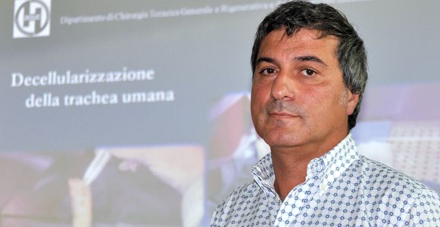 Paolo Macchiarini under en pressträff 2010, då han berättade om sina ”lyckade” operationer. Lorenzo Galassi / Ap