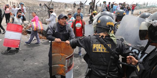 Protester i Arequipa mot Dina Boluartes regering. Fredy Salcedo / AP