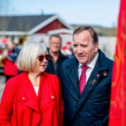 Stefan Löfven (S) med sin fru Ulla Löfven på första maj 2022. 