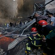 Ett lägenhetshus i Libanons huvudstad Beirut efter ett israeliskt luftangrepp på onsdagen.