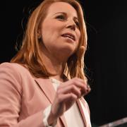 Annie Lööf håller tal på Centerpartiets kommundagar.
