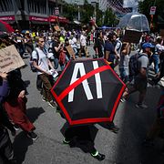 Protest mot AI-anläggning i Vancouver.