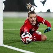 Växjö DFFs målvakt Maja Bay Østergaard under fotbollsmatchen i Damallsvenskan mellan FC Rosengård och Växjö DFF. 