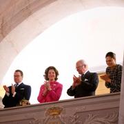 Kung Carl Gustaf, drottning Silvia, kronprinsessan Victoria och prins Daniel i Drottningholms slottskyrka, 5 november. 