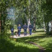 Polisen genomsökte området där kvinnan hittades i juni.