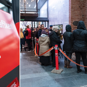 Köerna ringlade långa för att få hjälp när det nya systemet infördes.