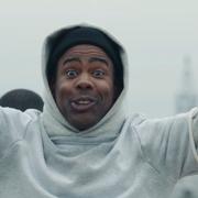 Chris Rock i en bild från Facebooks Super Bowl-annons