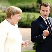 Arkivbild. Tysklands Merkel och Frankrikes Macron.