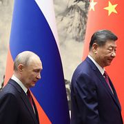 Vladimir Putin och Xi Jinping, 20 maj 2026. Bakom de officiella mötena har de två länderna enligt granskningen fördjupat sitt militära samarbete i hemlighet.
